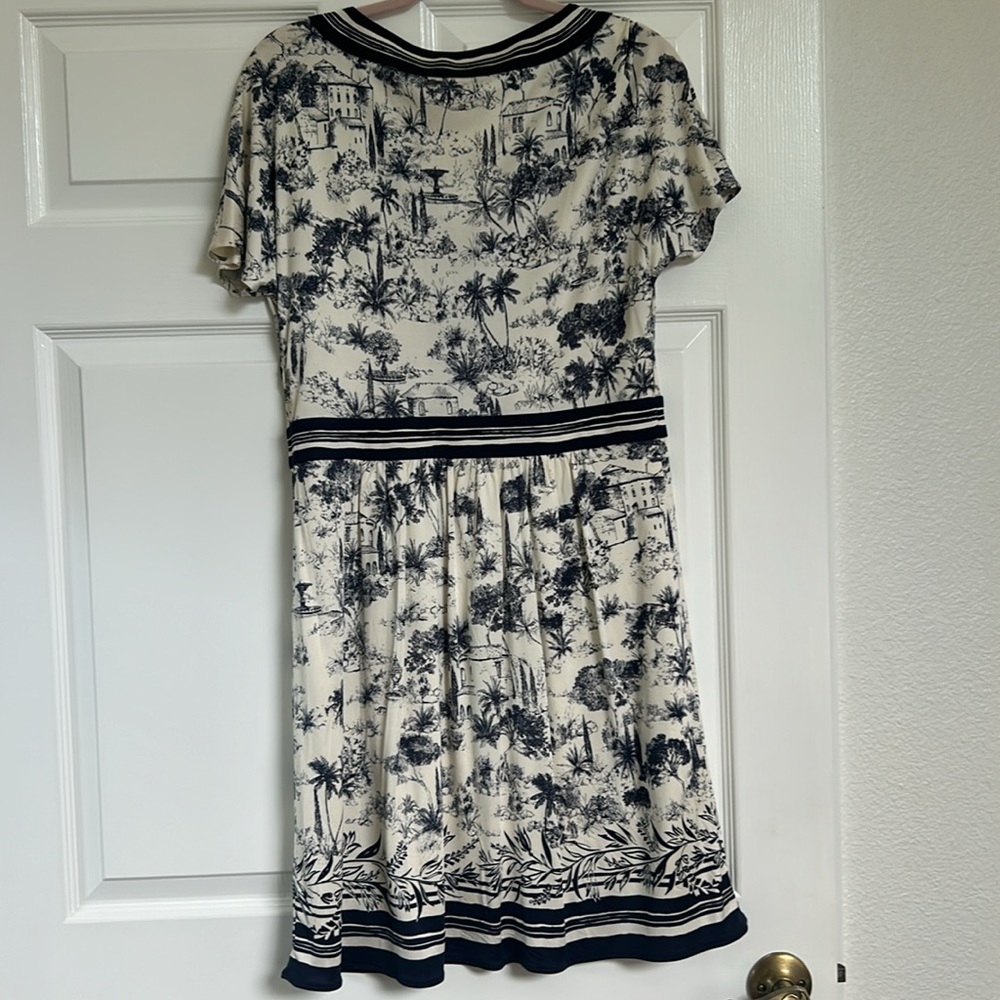 Tory Burch (stained) Dress size Large 100% silk - Picture 4 of 5
